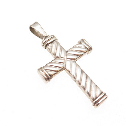 925 Sterling Silver Vintage Cross Oxidized Ribbed Pendant
