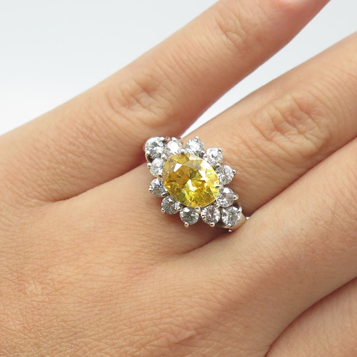 925 Sterling Silver Oval & Round-Cut Canary & White C Z Cluster Ring Size 7.25