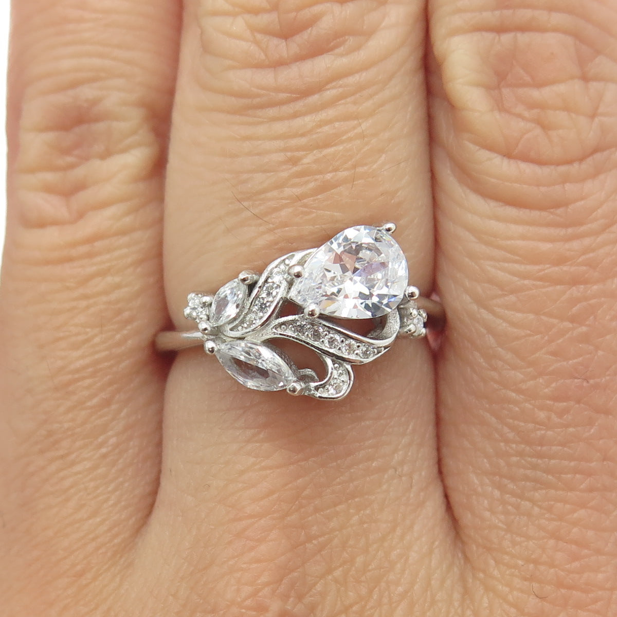 925 Sterling Silver Multi-C Z Ring Size 7.25