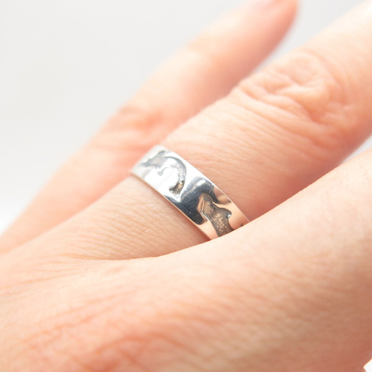925 Sterling Silver Vintage Fish Band Ring Size 6.75