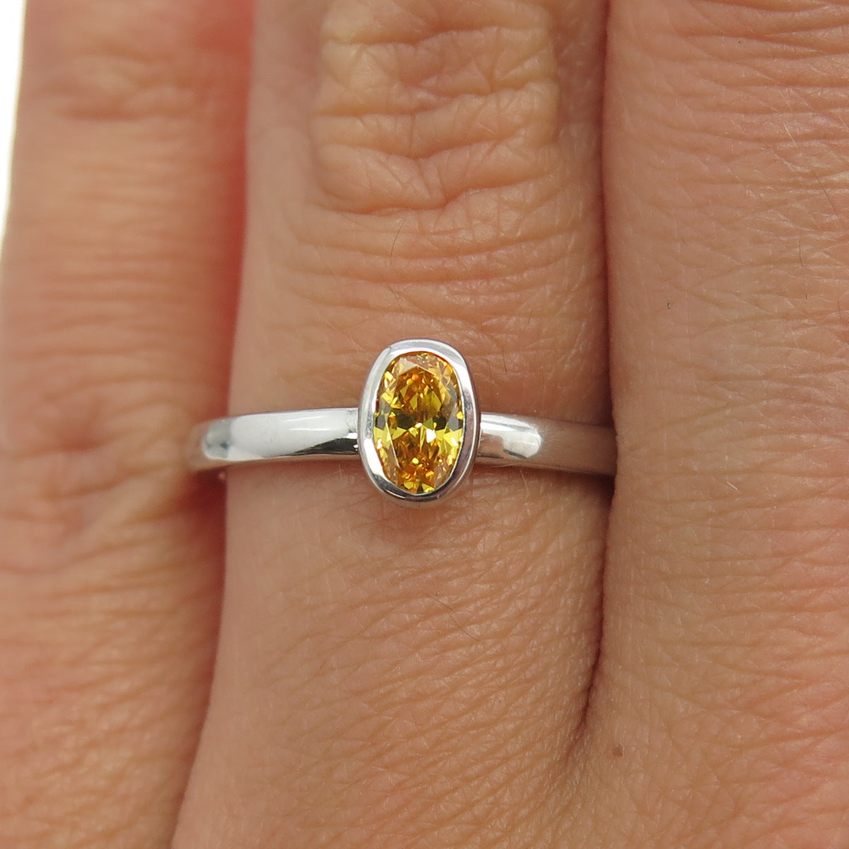 925 Sterling Silver Oval-Cut Yellow C Z Ring Size 7