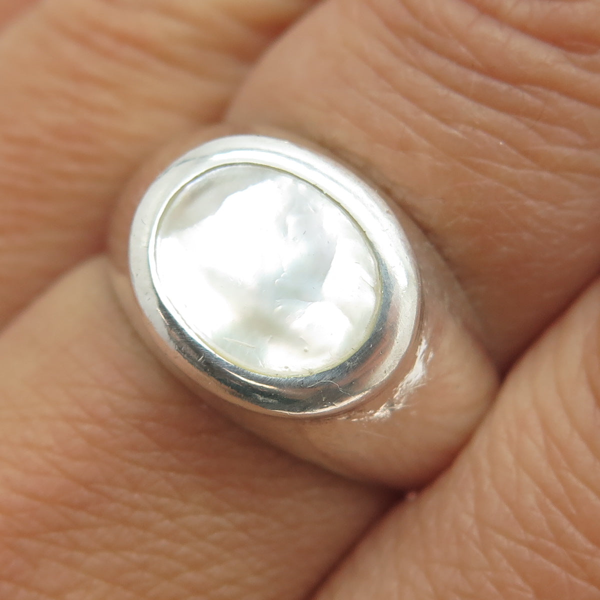 925 Sterling Silver Vintage Real Mother-of-Pearl Signet Ring Size 7.75