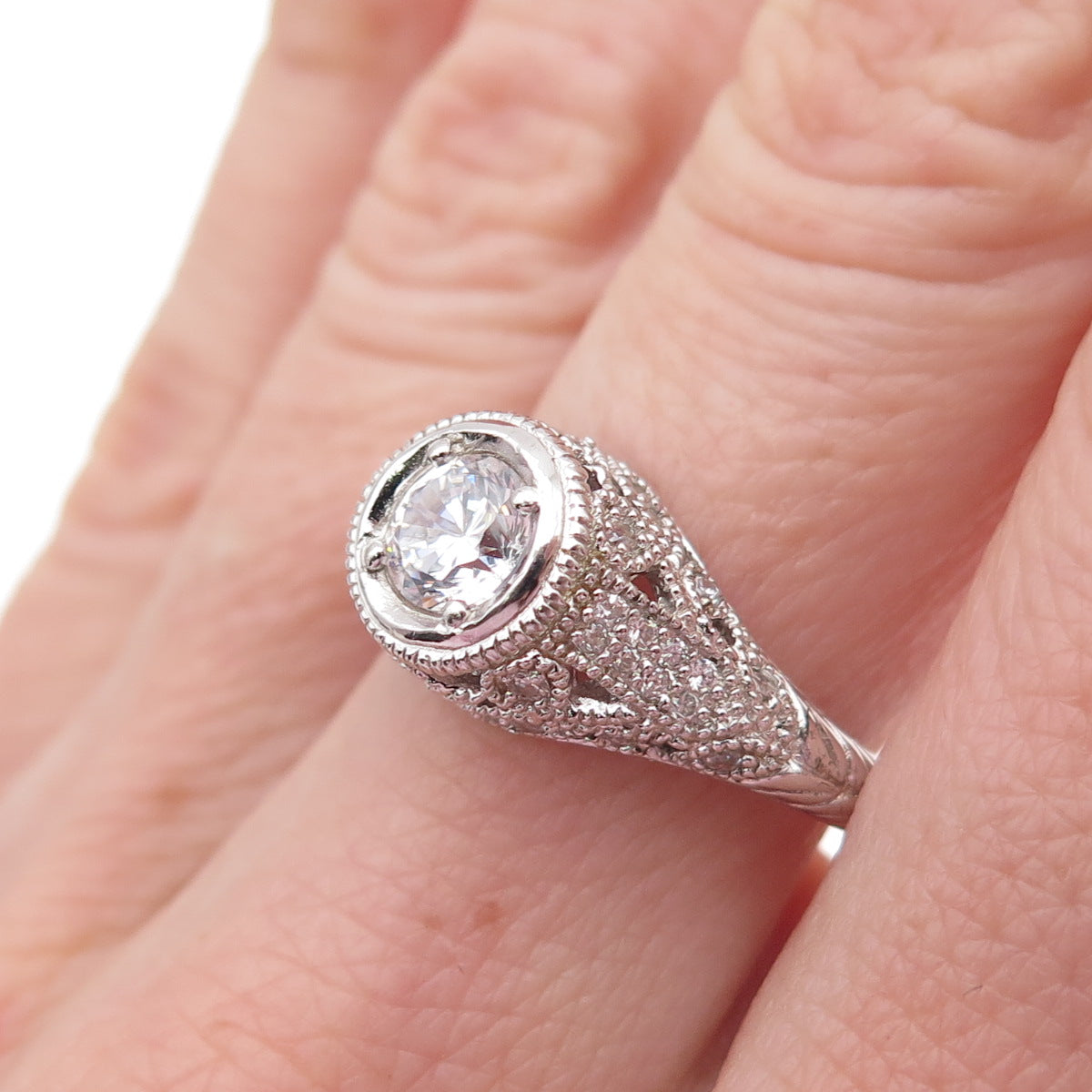 925 Sterling Silver Round-Cut C Z Engagement Ring Size 7