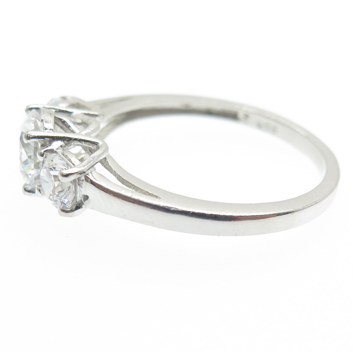 925 Sterling Silver Round-Cut Shaped C Z Engagement Ring Size 7.25