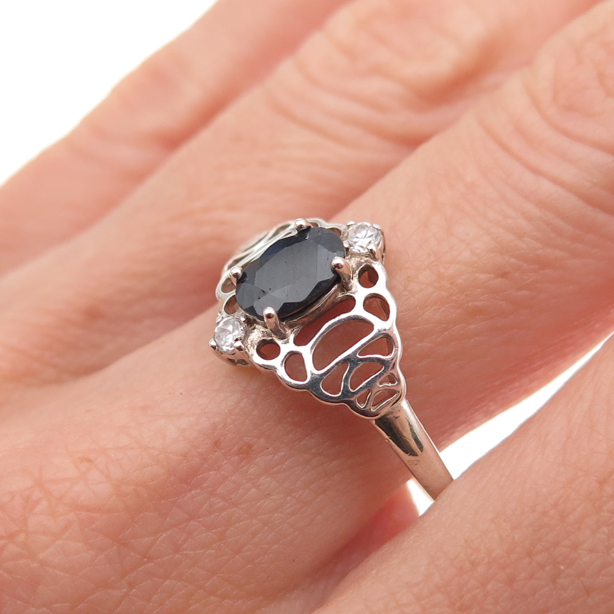 925 Sterling Silver Real Oval-Cut Sapphire & C Z Ring Size 11