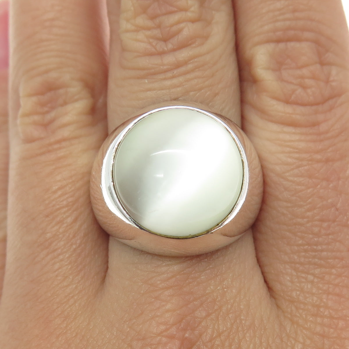 UTC 925 Sterling Silver Vintage Italy Real Mother-of-Pearl Ring Size 10