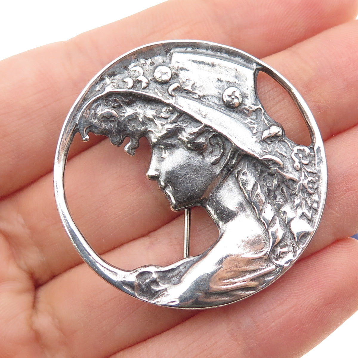 LISA LEE 925 Sterling Silver Vintage Lady Cameo Oxidized Pin Brooch / Pendant