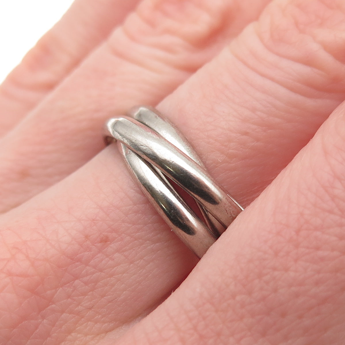 925 Sterling Silver Vintage Interlocked Trinity Oxidized Band Ring Size 8