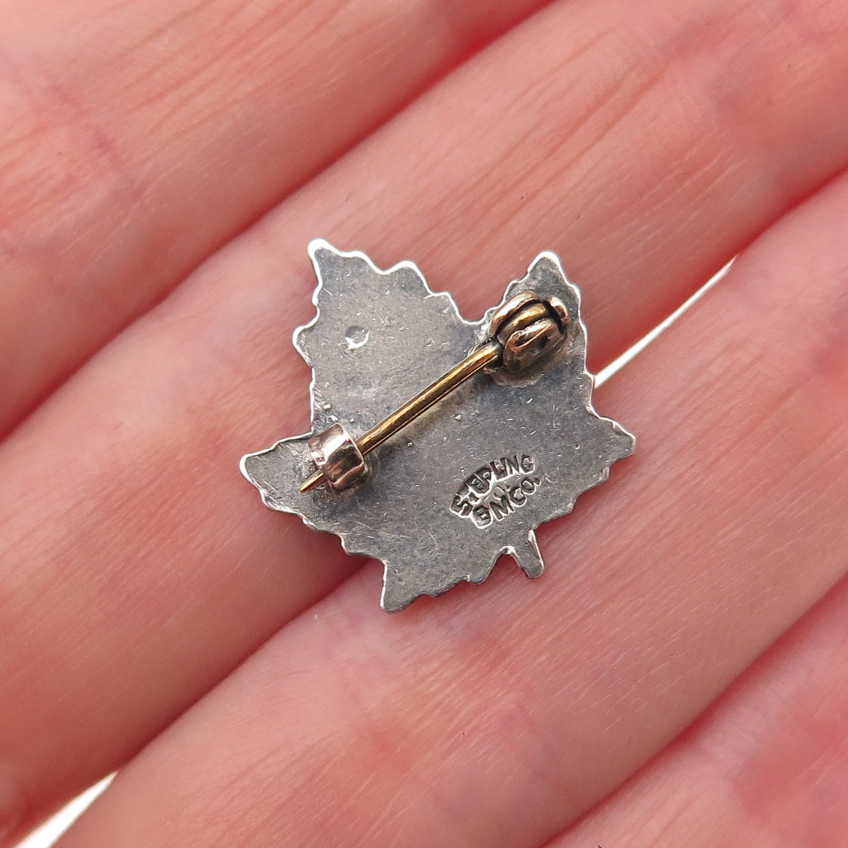 Breadner Co. Sterling Antique Art Deco Enamel Canada Maple Leaf Mini Pin Brooch