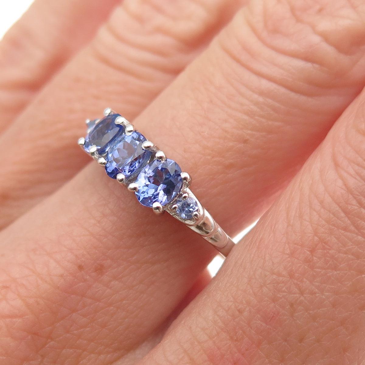 Chuck Clemency 925 Sterling Silver Real Oval & Round-Cut Tanzanite Ring Size 8