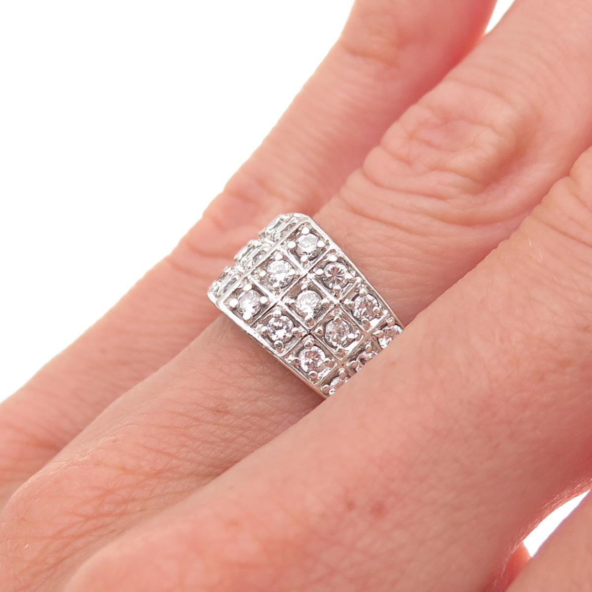 925 Sterling Silver Vintage Round-Cut C Z Modernist Ring Size 5