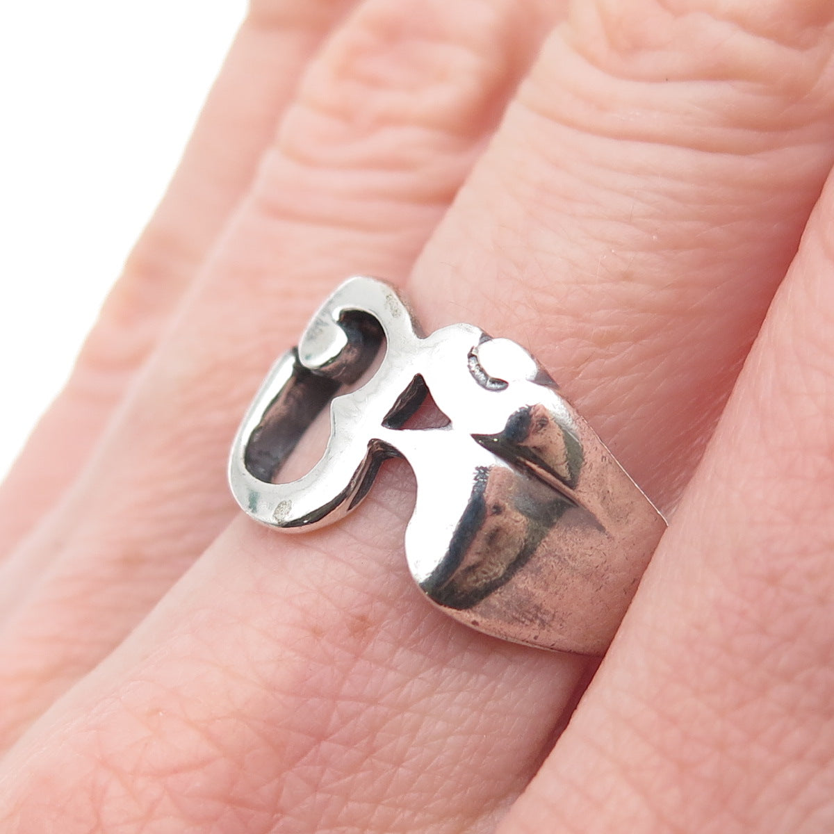 925 Sterling Silver Vintage Om Mantra Oxidized Ring Size 7.75