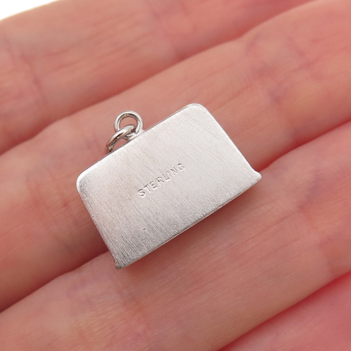 Art's Elegance 925 Sterling Silver Vintage Retro Radio Charm Pendant