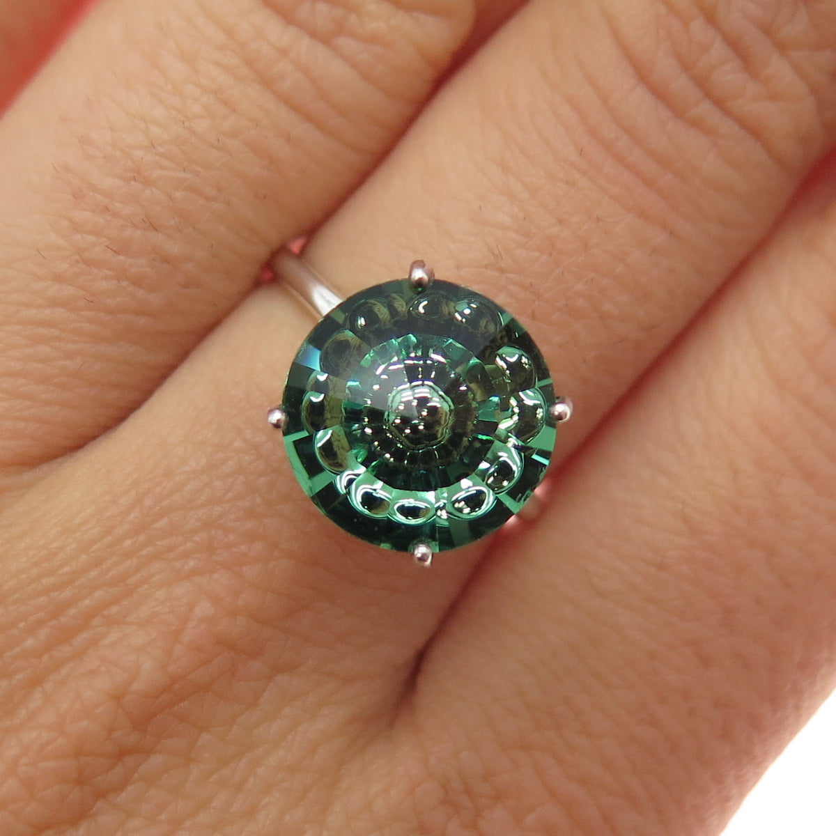 D'Joy 925 Sterling Silver Round-Cut Green Crystal Ring Size 6