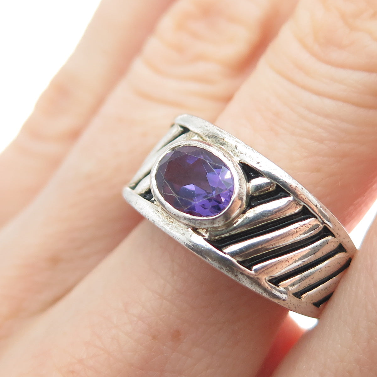 925 Sterling Silver Vintage Real Oval-Cut Amethyst Ribbed Ring Size 7.25