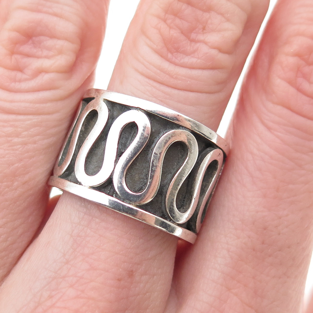 925 Sterling Silver Vintage Zig Zag Oxidized Wide Band Ring Size 8.25