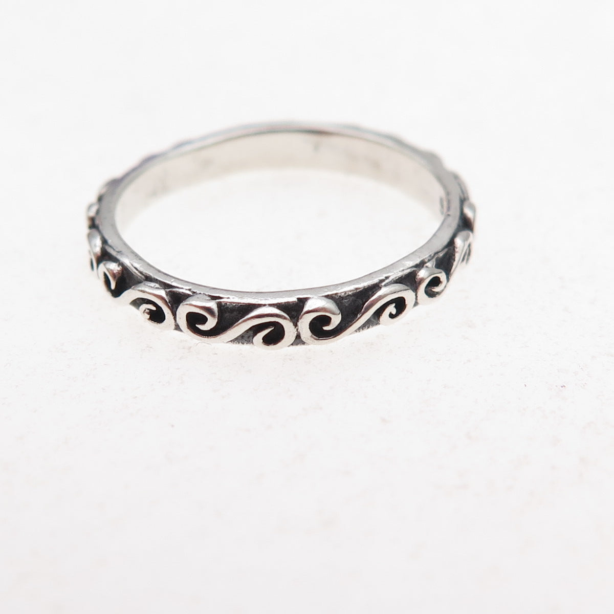 925 Sterling Silver Vintage Swirl Oxidized Band Ring Size 5