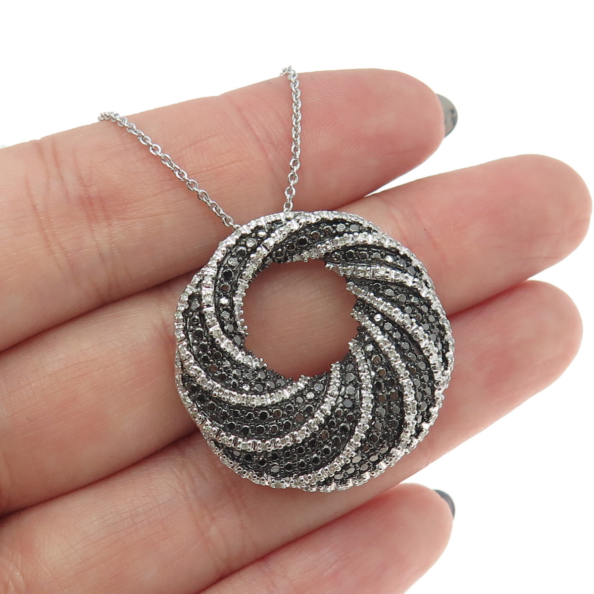 KARIZIA SPA KA-1772 Sterling Silver Real White Diamond Wavy Circle Necklace 18"