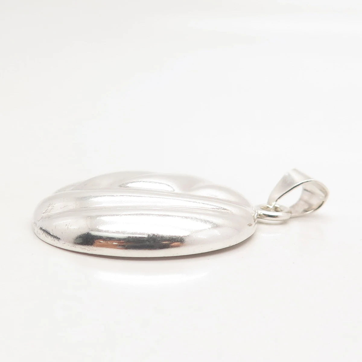 925 Sterling Silver Vintage Mexico ATI Ribbed Round Pendant