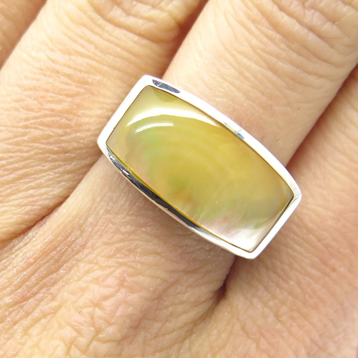 CHAPAL ZENRAY 925 Sterling Silver Vintage Real Cream Mother-of-Pearl Ring Size 7
