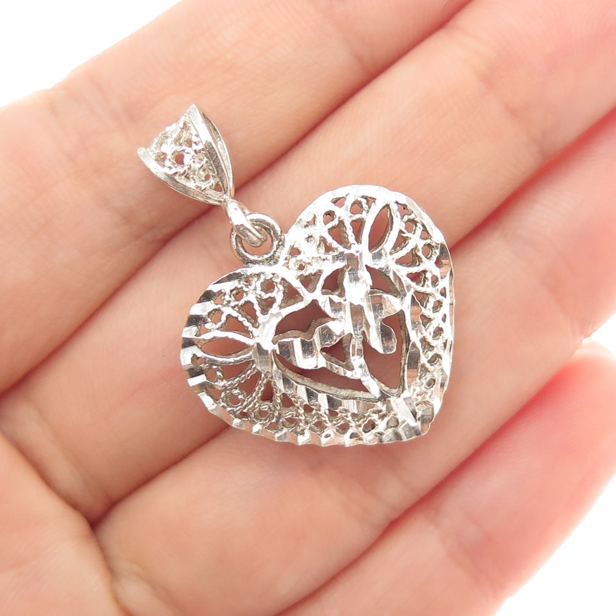 925 Sterling Silver Vintage Flower Filigree Heart Charm Pendant