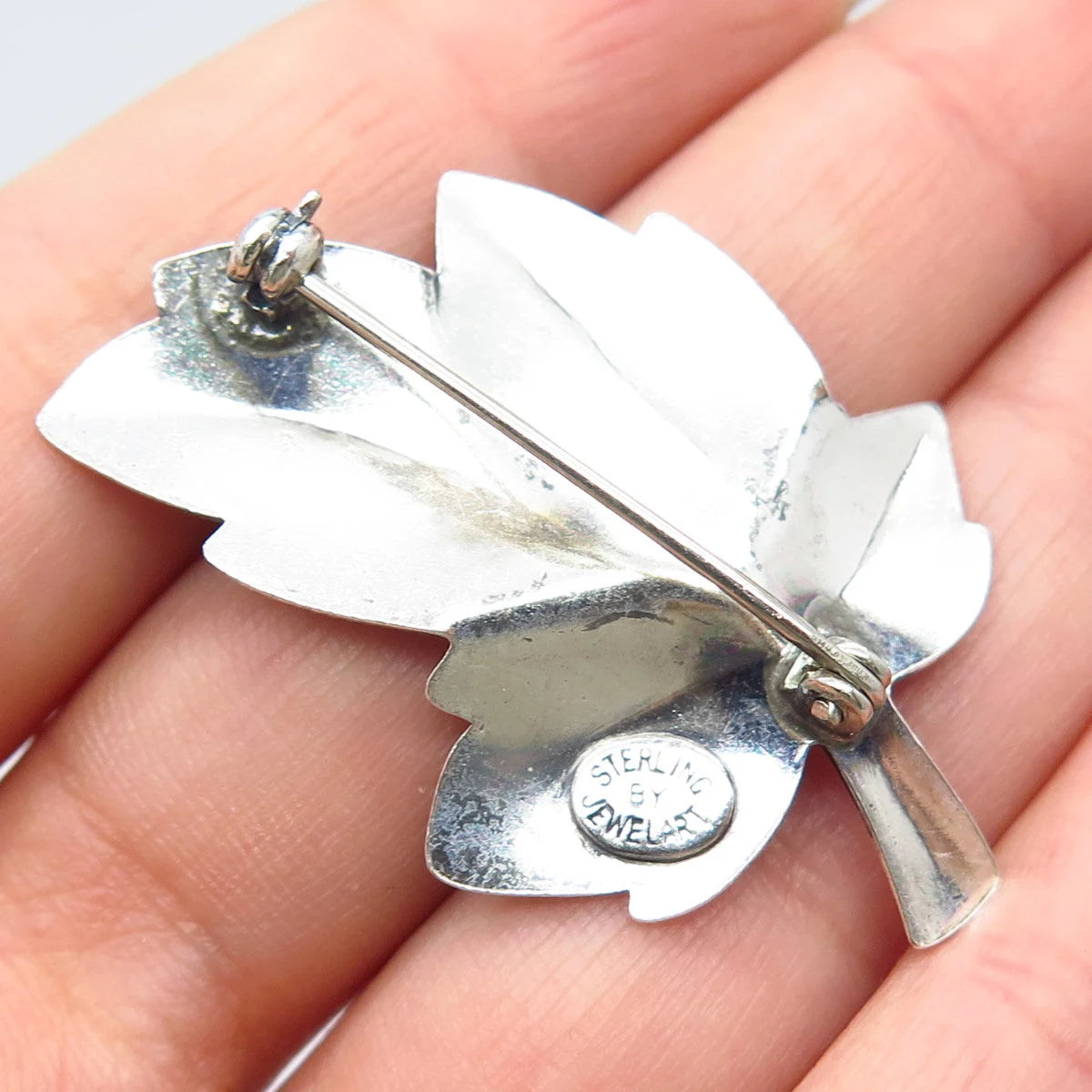 925 Sterling Silver Vintage Jewelart Leaf Textured Pin Brooch