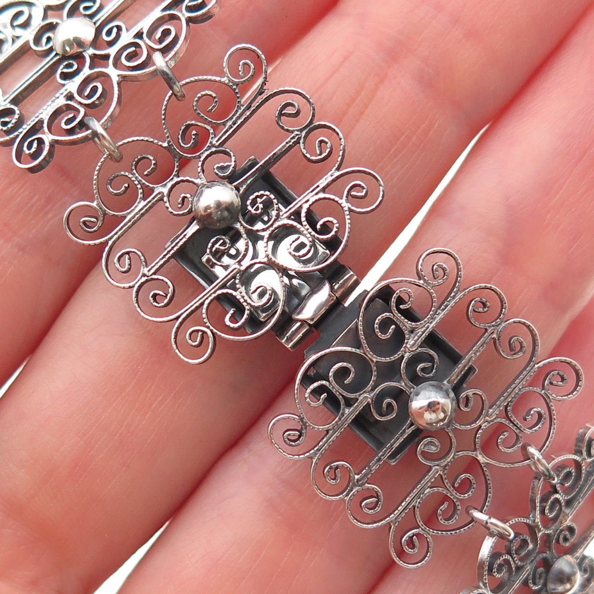835 Silver Antique Art Deco Floral Filigree Panel Link Oxidized Bracelet 7.25"