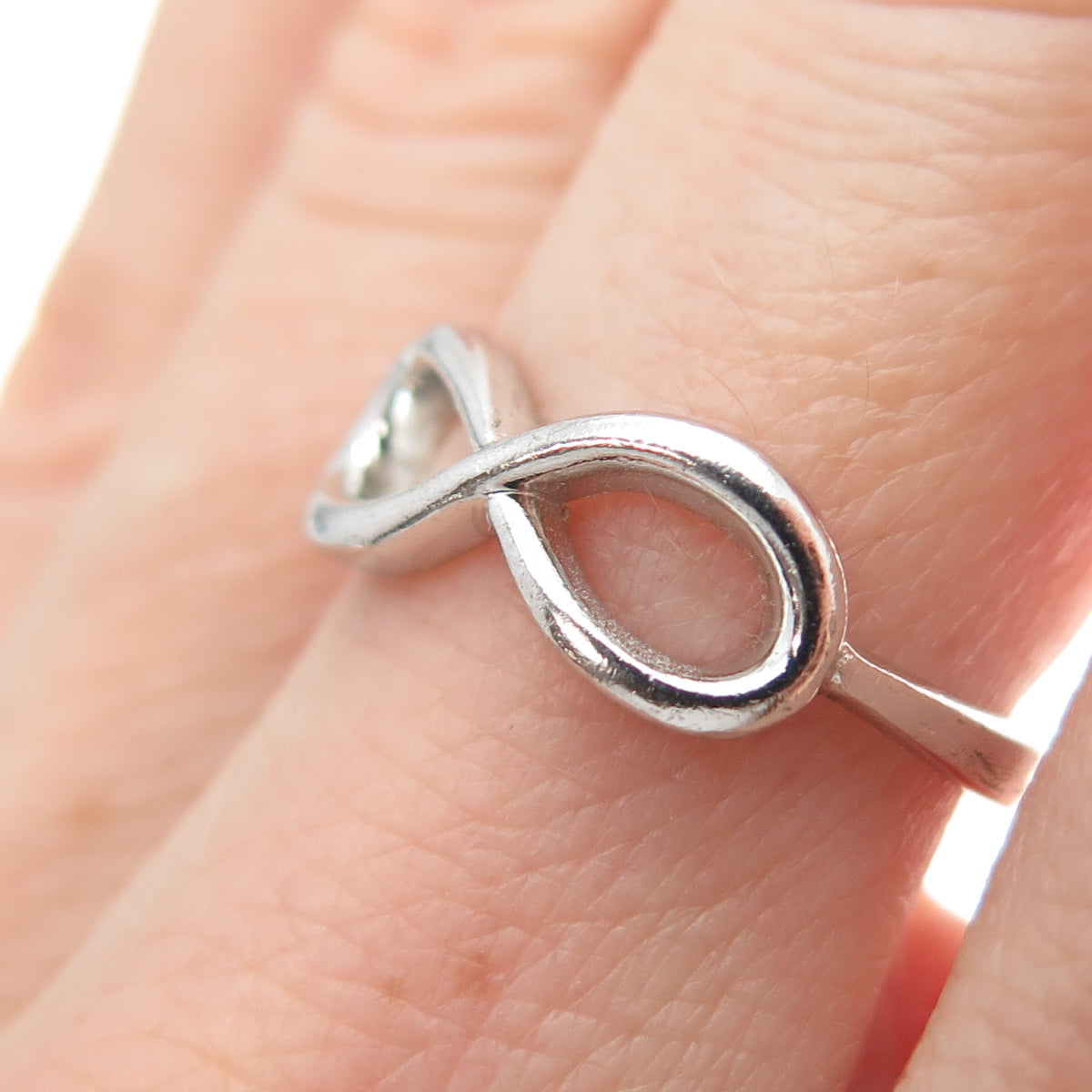 925 Sterling Silver Vintage Infinity Ring Size 6.25
