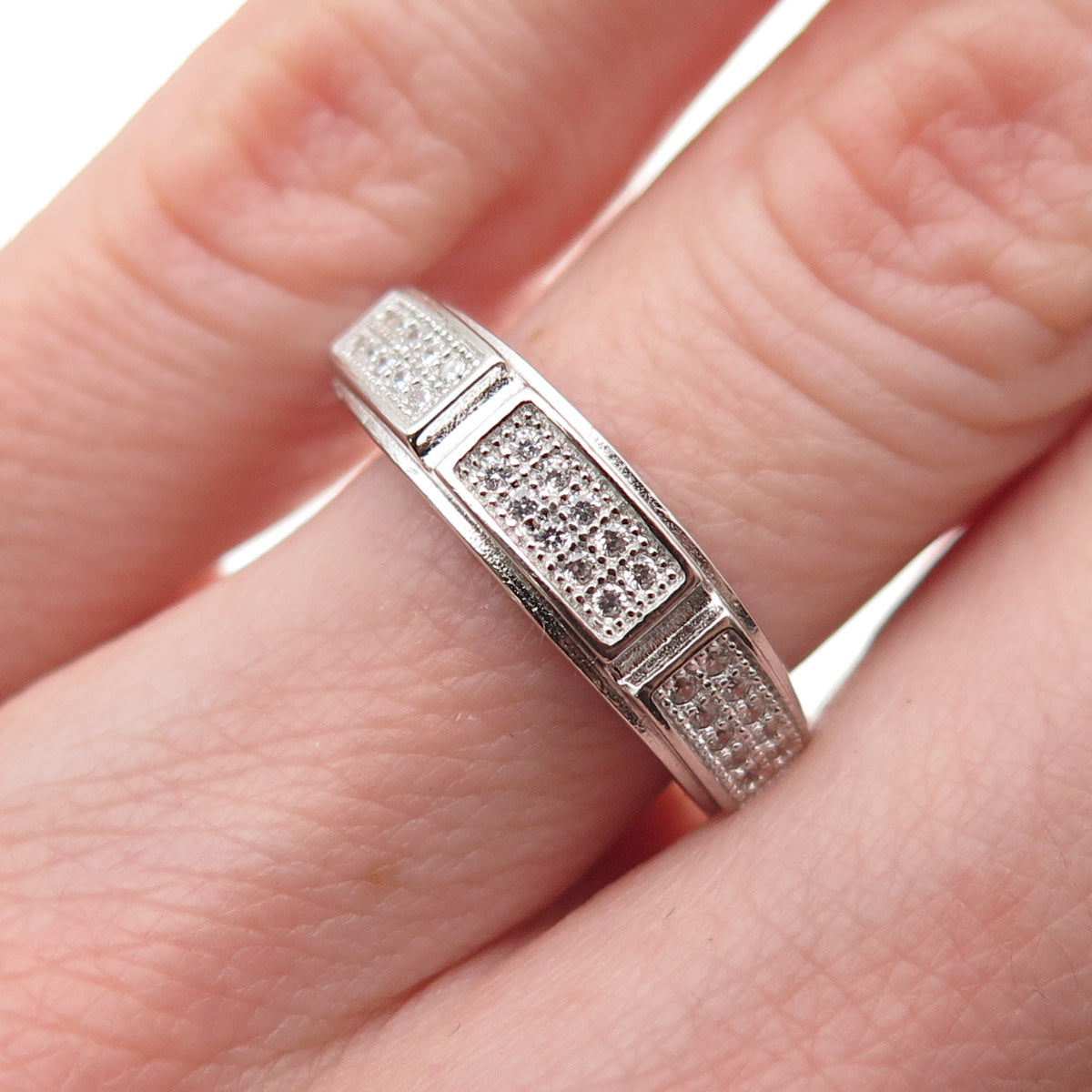 925 Sterling Silver Round-Cut C Z Ring Size 6
