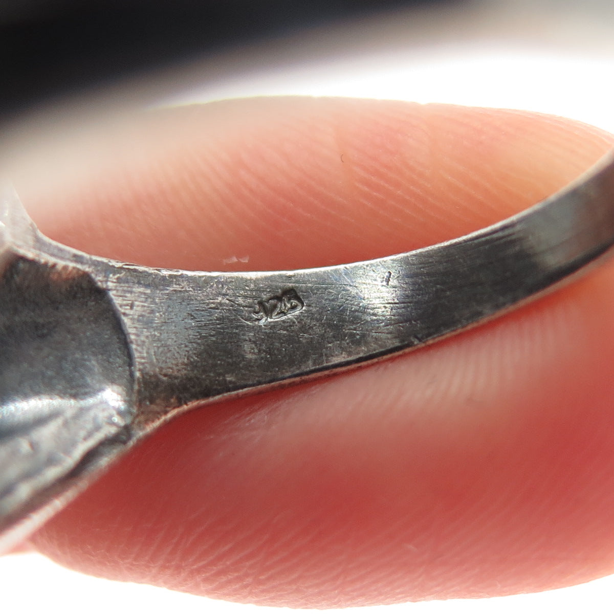 925 Sterling Silver Vintage Modernist Ribbed Dome Oxidized Ring Size 8.25