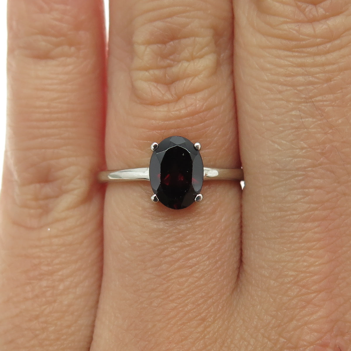 DAZZLERS 925 Sterling Silver Real Oval-Cut Red Garnet Ring Size 6