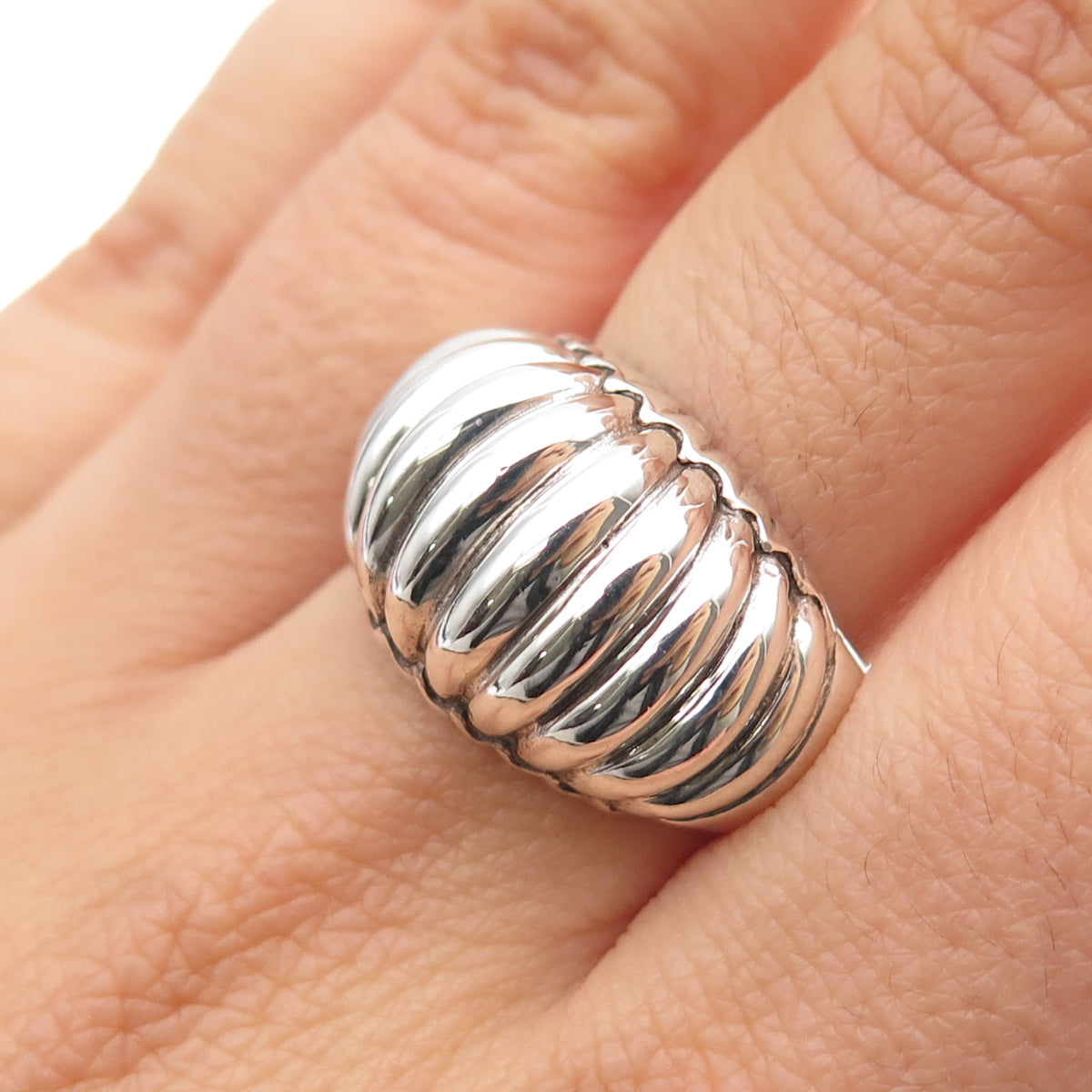 925 Sterling Silver Vintage Modernist Ribbed Dome Ring Size 7.25