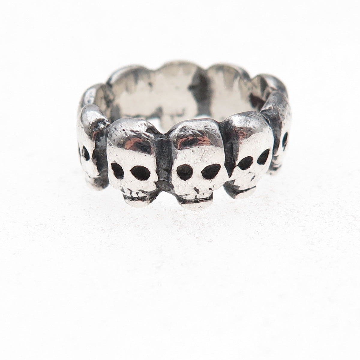 925 Sterling Silver Vintage Skull All Around Oxidized Band Ring Size 5.25