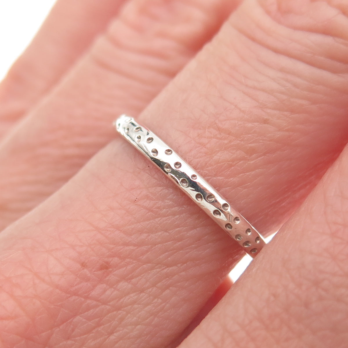 925 Sterling Silver Vintage Dotted Oxidized Band Ring Size 7