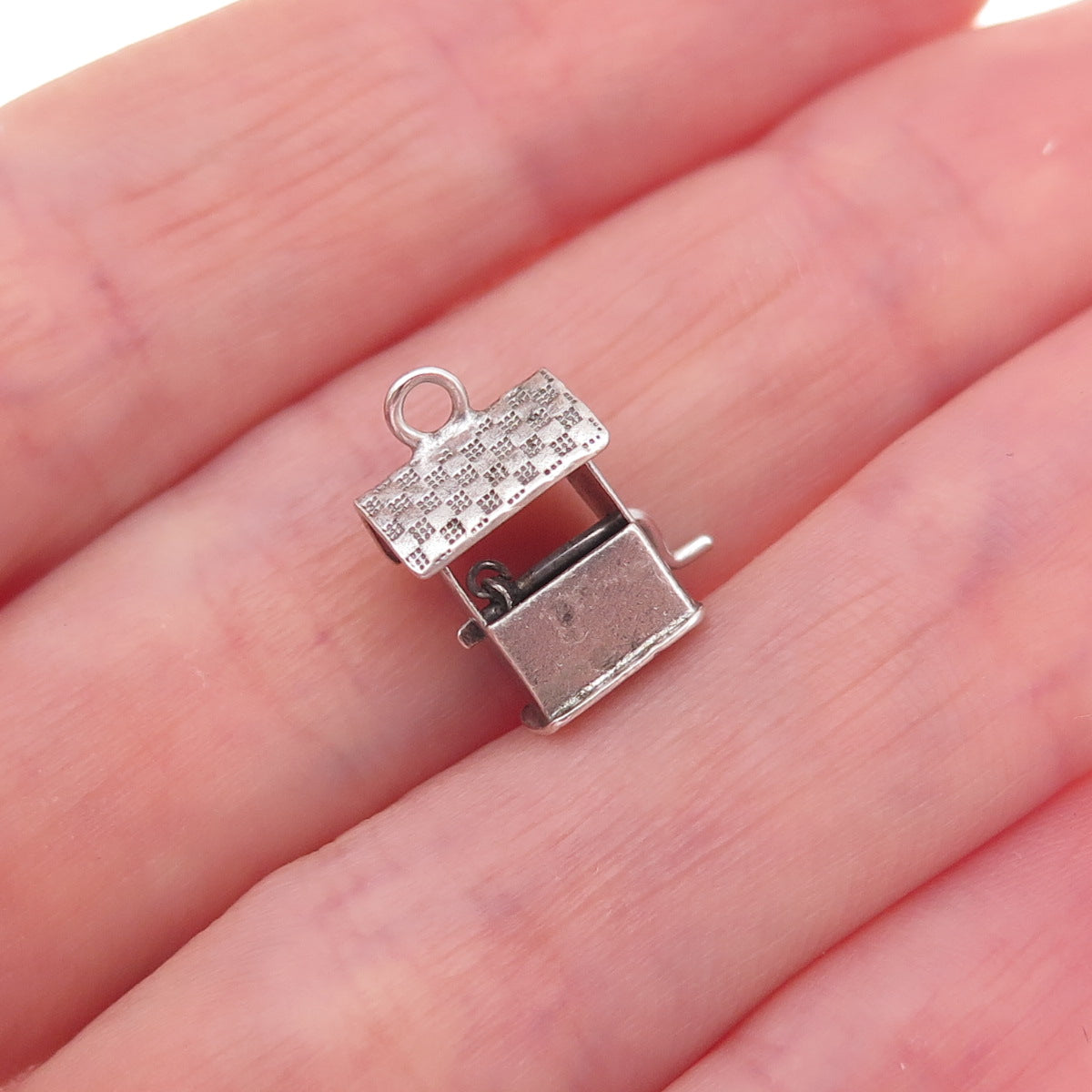 925 Sterling Silver Antique Art Deco Water Well Oxidized 3D Charm Pendant