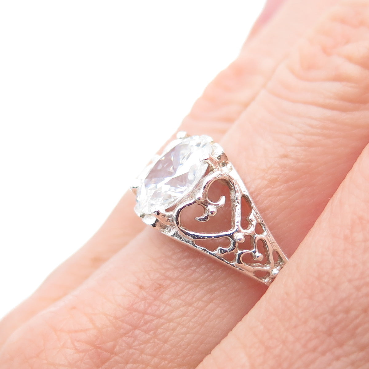 CHAPAL ZENRAY 925 Sterling Silver Vintage Oval-Cut C Z Heart Ring Size 8