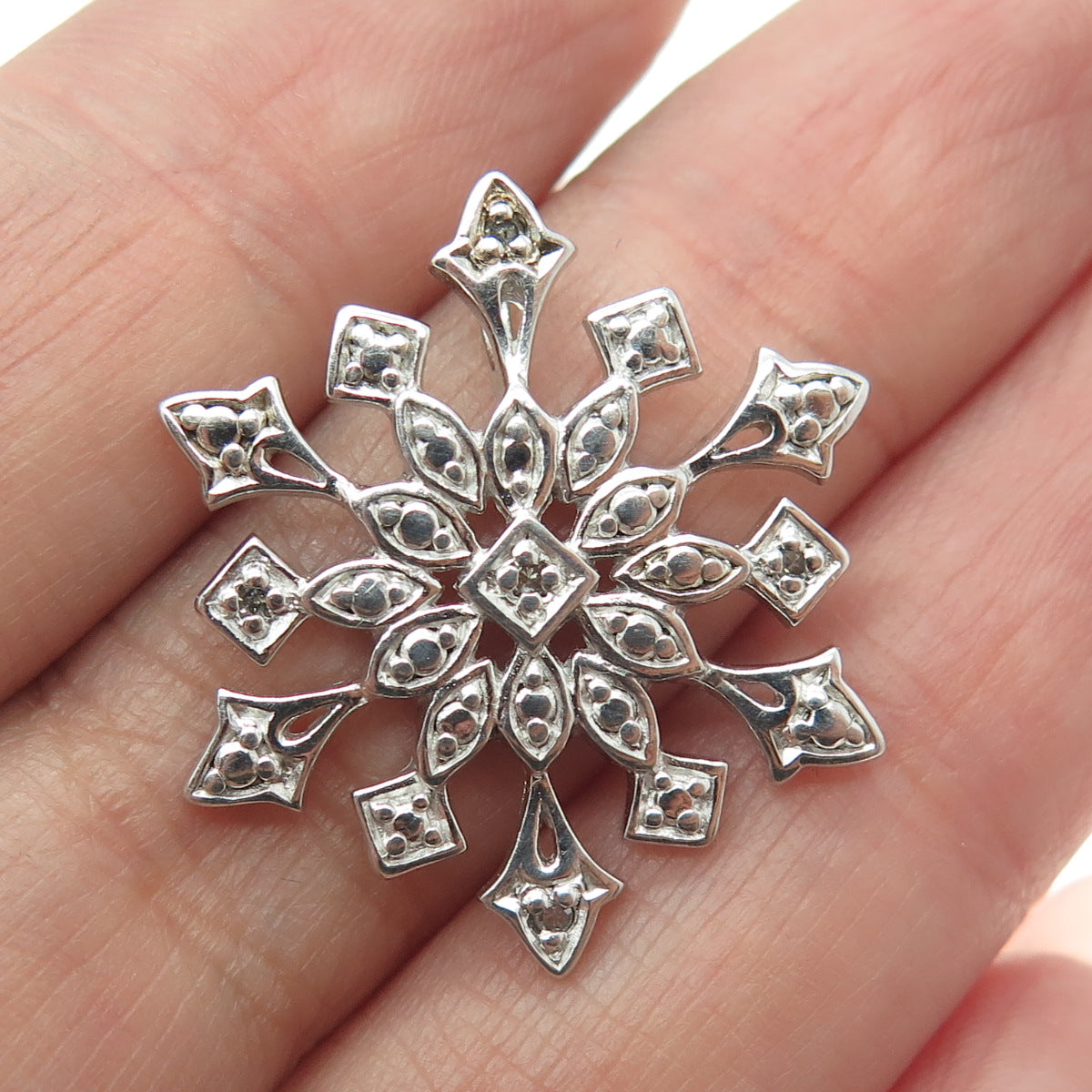 925 Sterling Silver Real Round-Cut Diamond Accent Snowflake Pendant