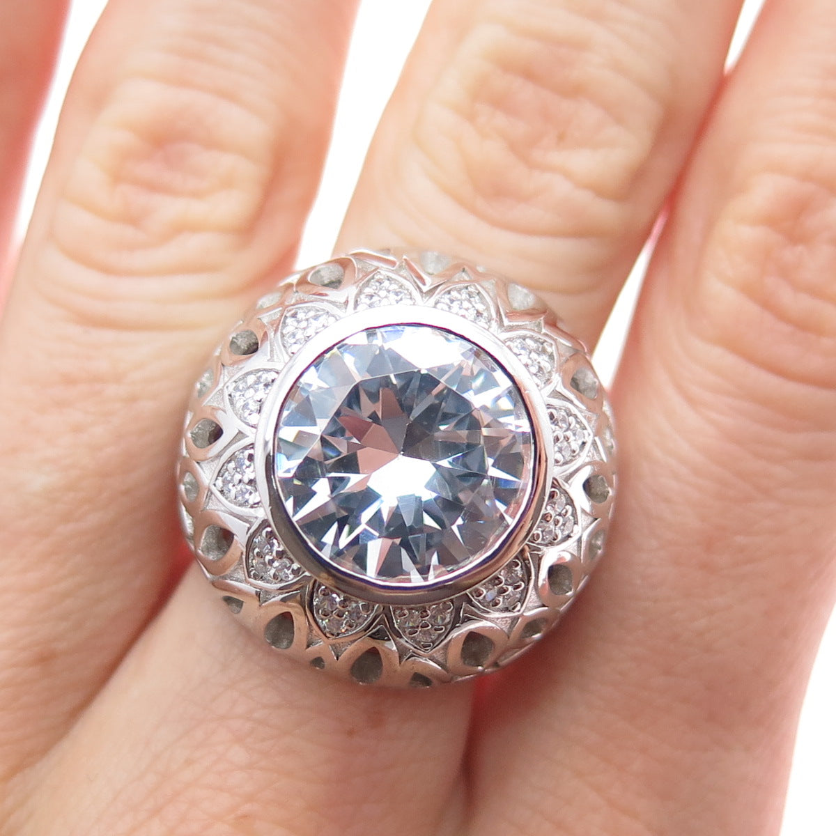 925 Sterling Silver Round-Cut C Z Flower Dome Ring Size 8