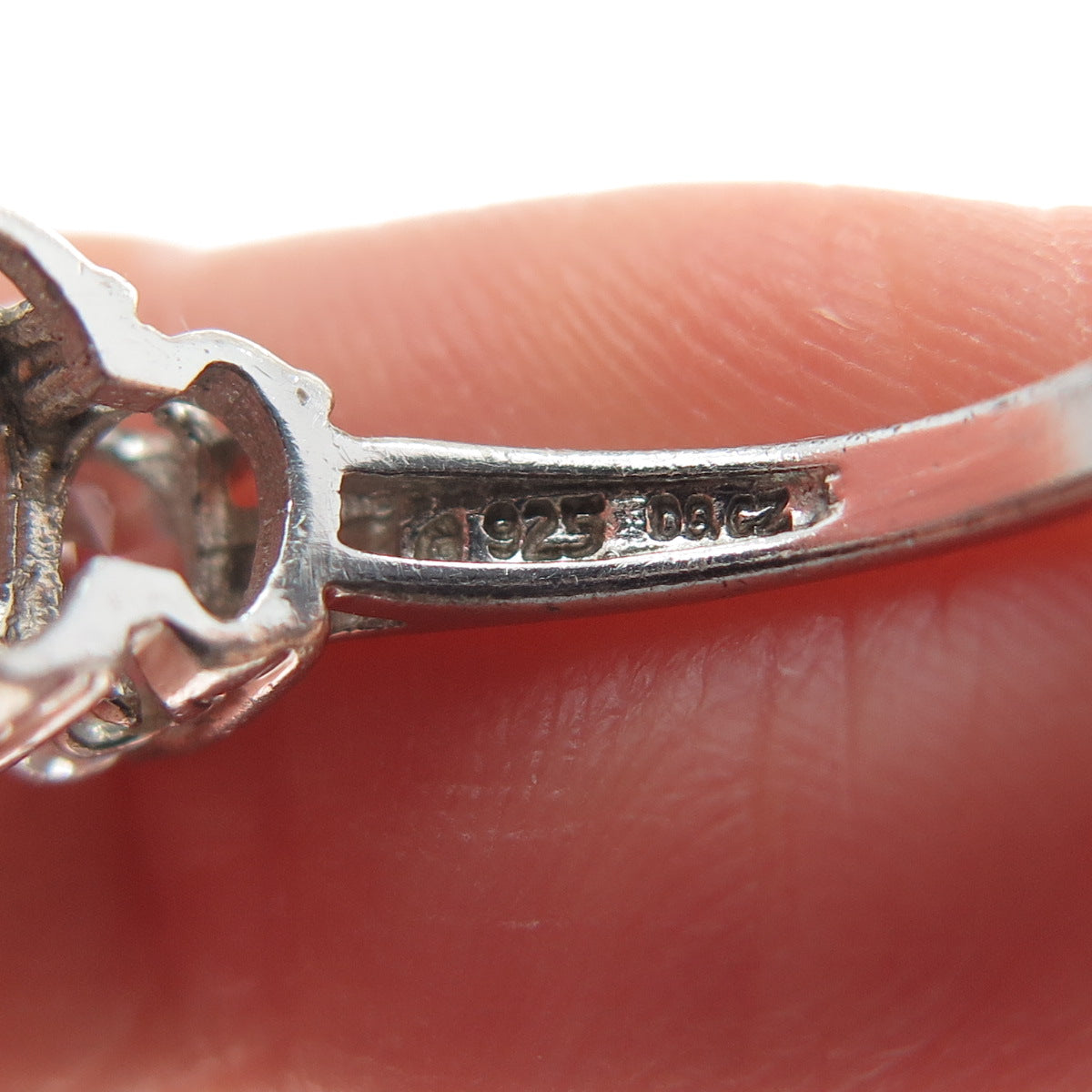 925 Sterling Silver Oval-Cut C Z Engagement Ring Size 7.25