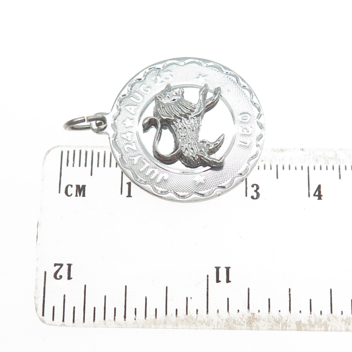 ELCO 925 Sterling Silver Antique Leo Zodiac Sign Round Pendant