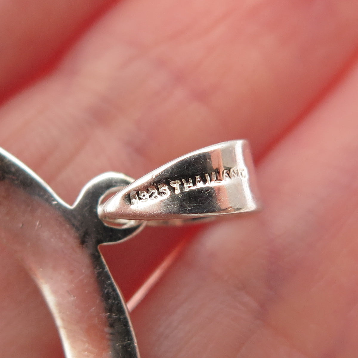 925 Sterling Silver Modernist Hammered Circle Pendant