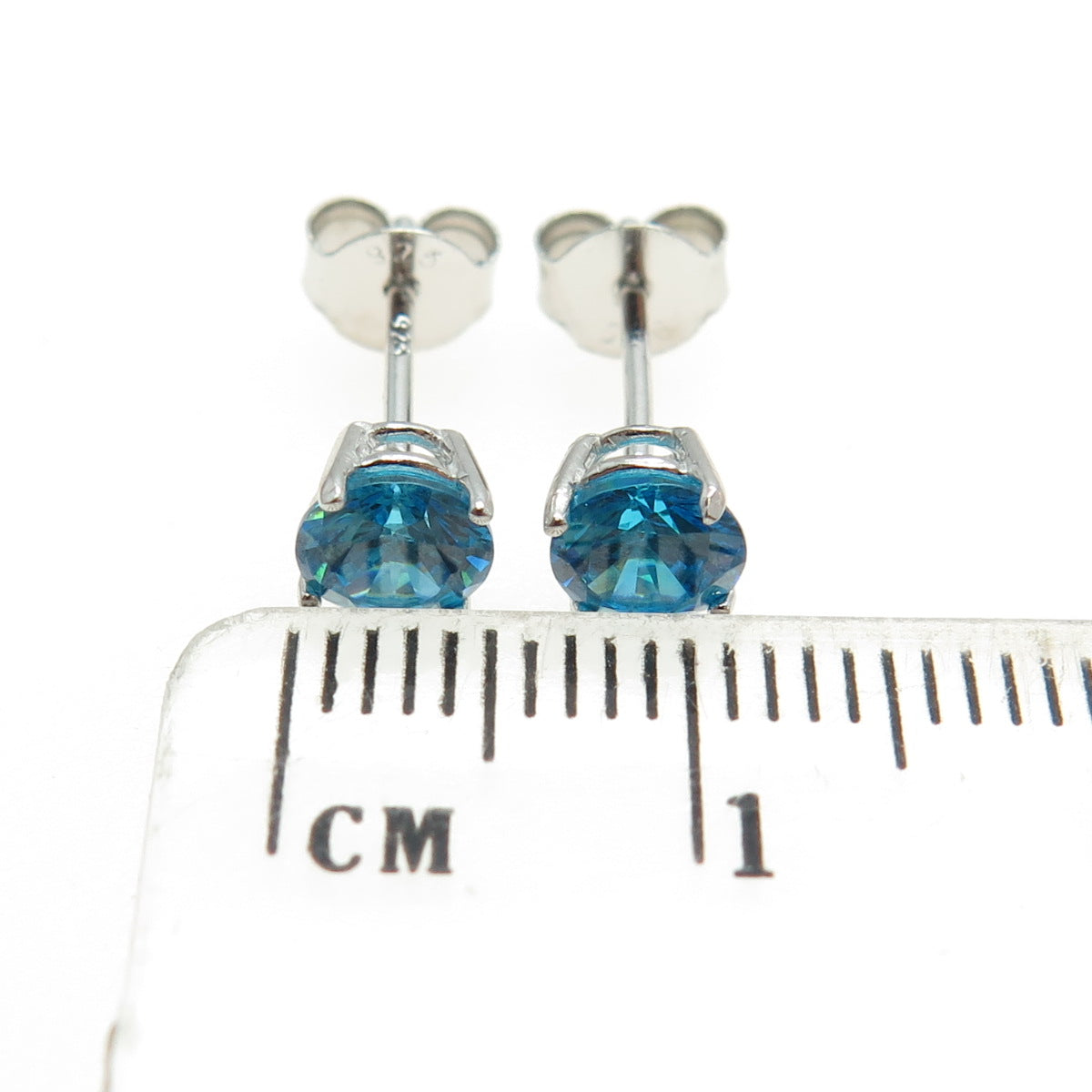 925 Sterling Silver Blue Round-Cut Shaped C Z Stud Earrings