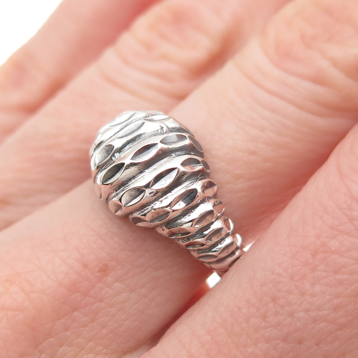 925 Sterling Silver Vintage Modernist Oxidized Dome Ring Size 7