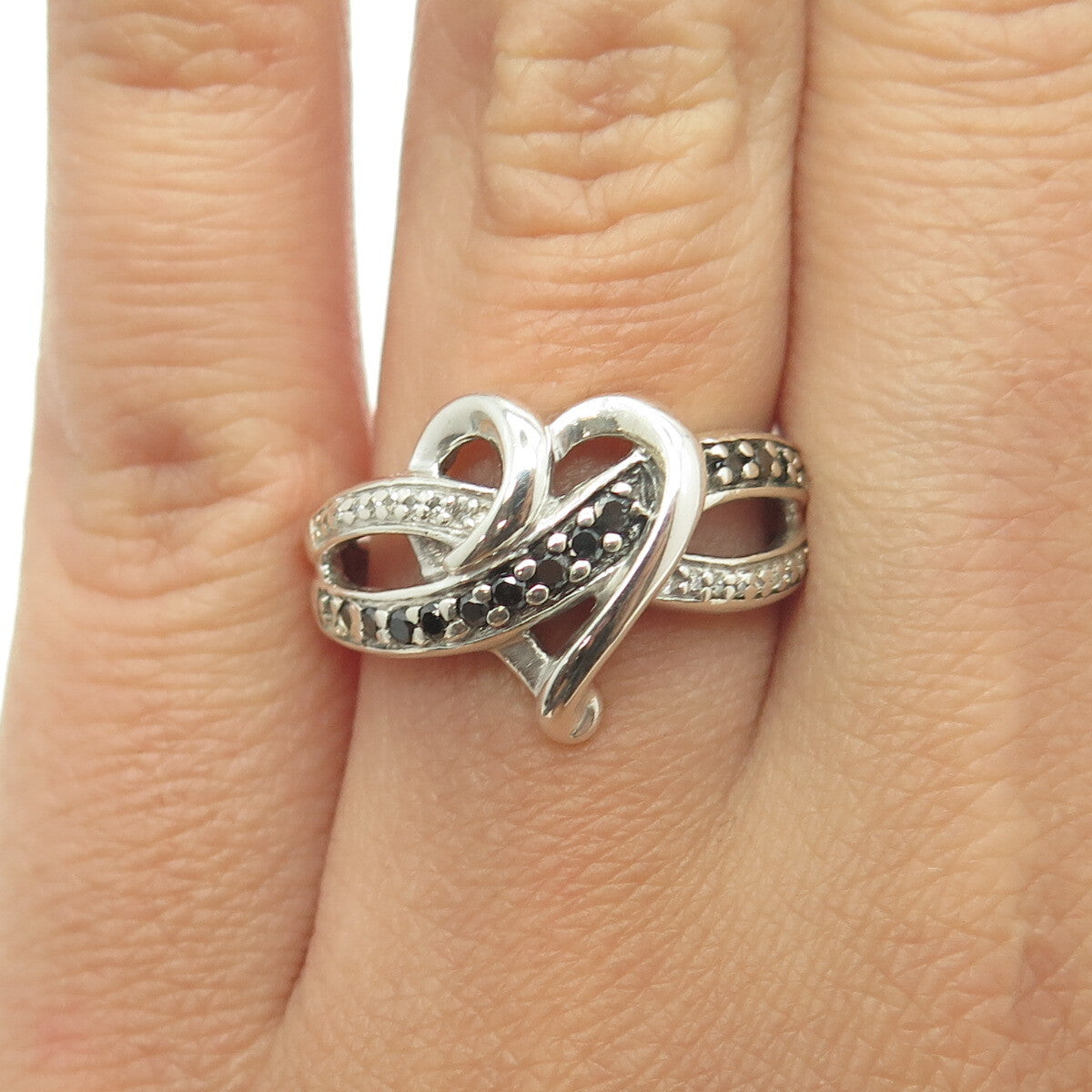 JANE SEYMOUR 925 Sterling Silver Real Black & White Diamond Heart Ring Size 6.75