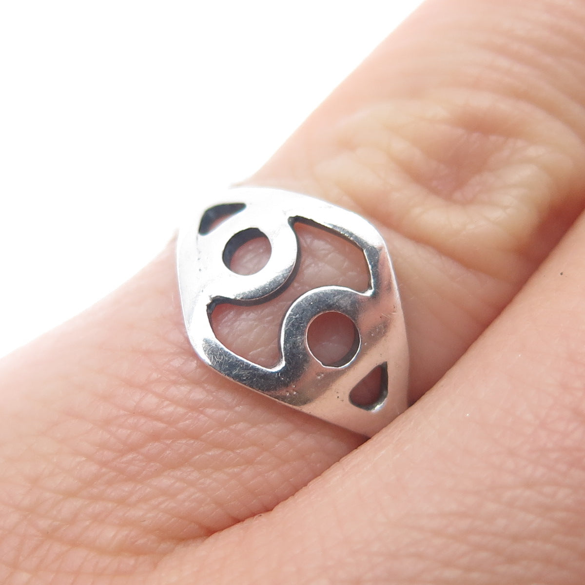 925 Sterling Silver Vintage Modernist Ring Size 5