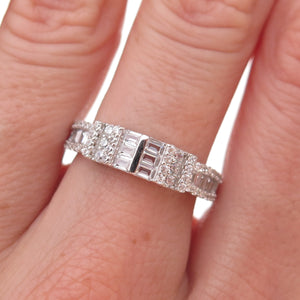 925 Sterling Silver Emerald & Round-Cut C Z Ring Size 8