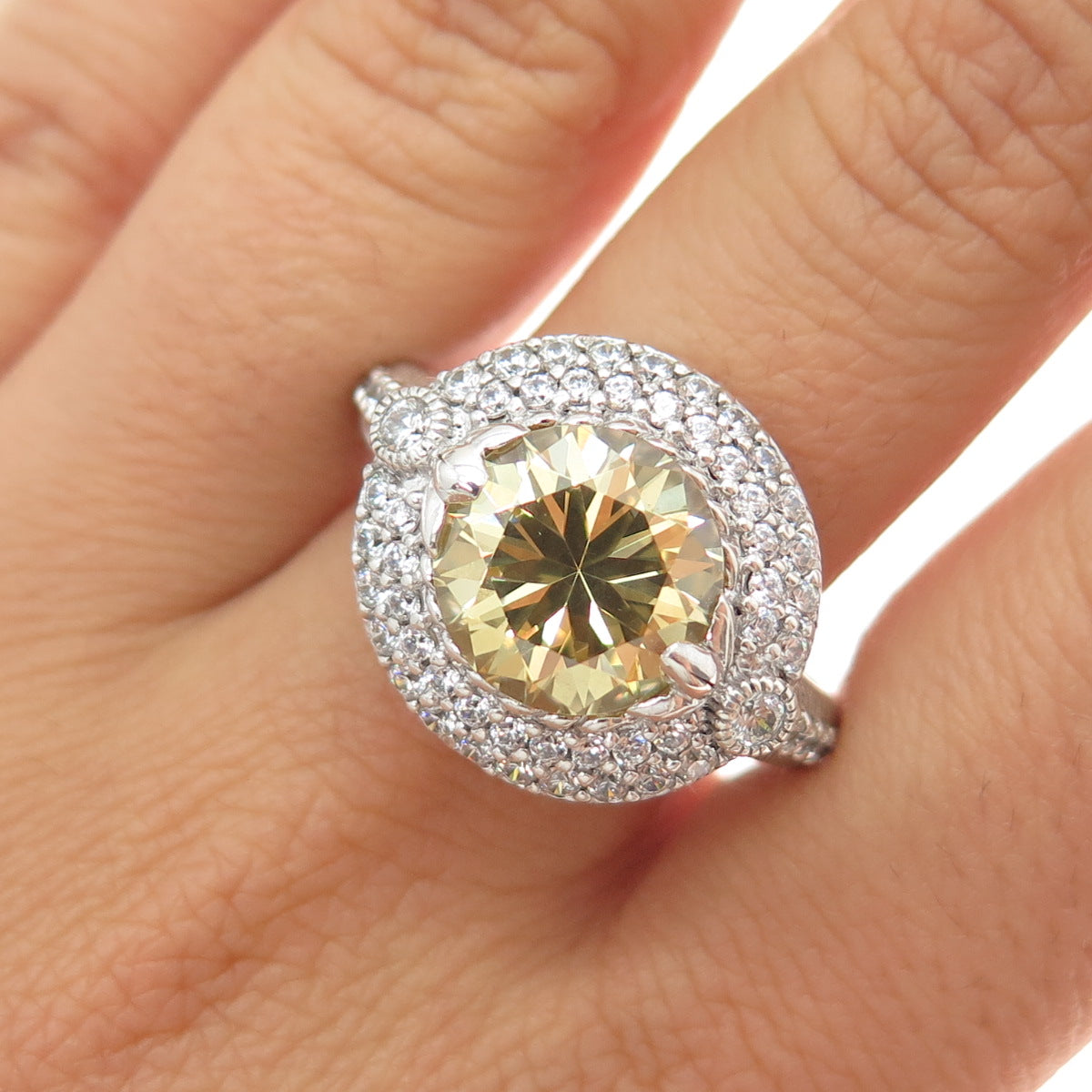JUDITH RIPKA 925 Sterling Silver Round-Cut Canary & White C Z Ring Size 11