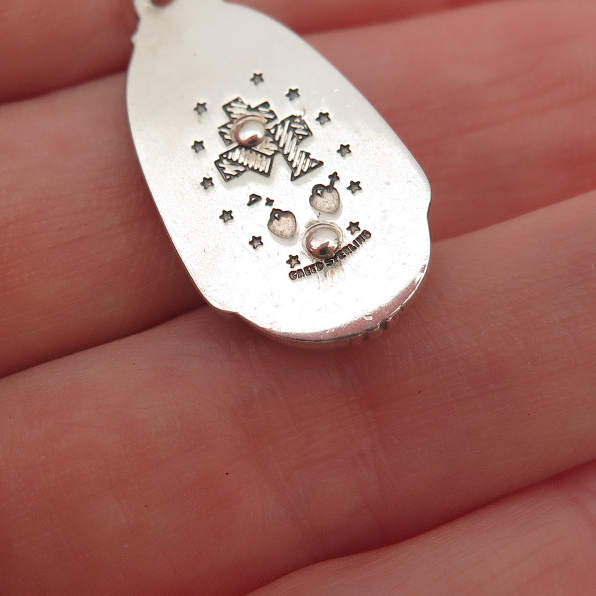 Creed 925 Sterling Silver Vintage St. Mary Miraculous Oxidized Charm Pendant