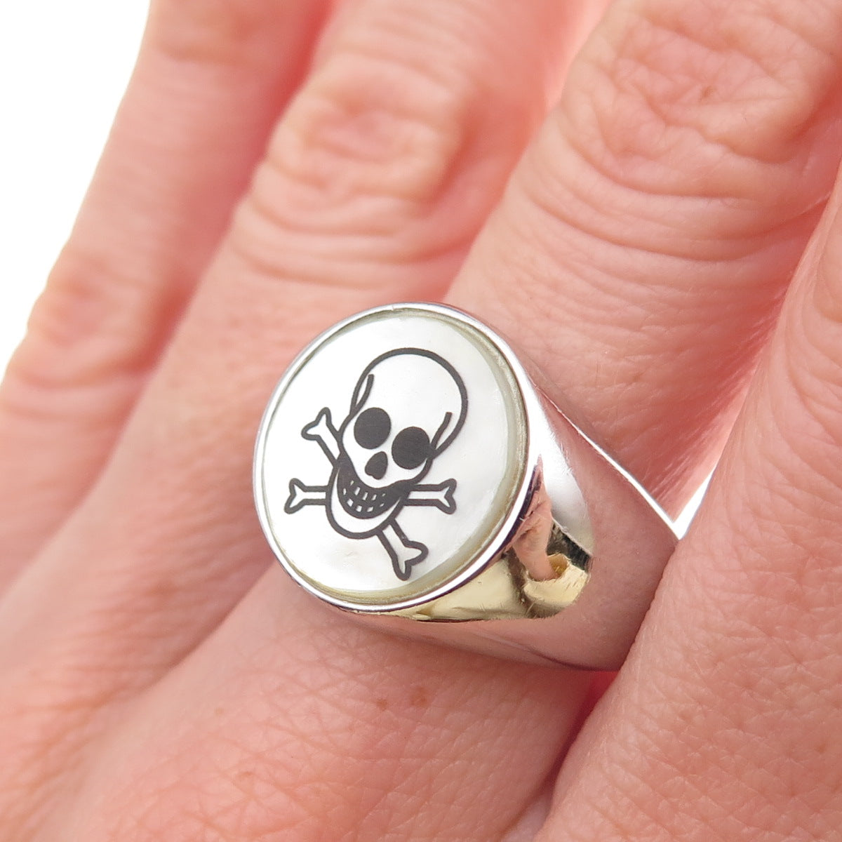 Dasan 925 Sterling Silver Real MOP Skull & Crossbones Signet Ring Size 10.25