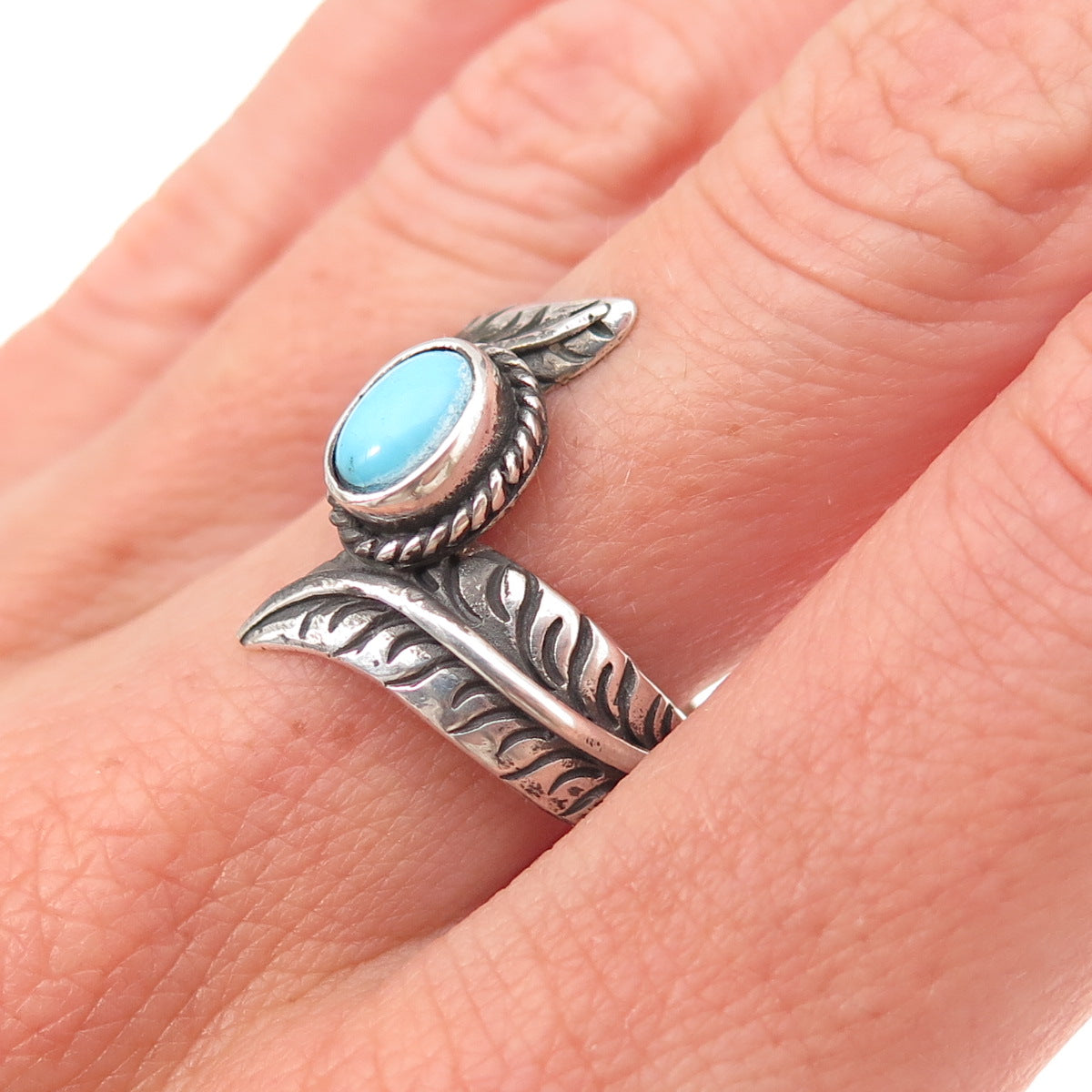 925 Sterling Silver Vintage Real Turquoise Feather Oxidized Ring Size 8.25